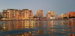 Seaview Apartments Right at The Beach
